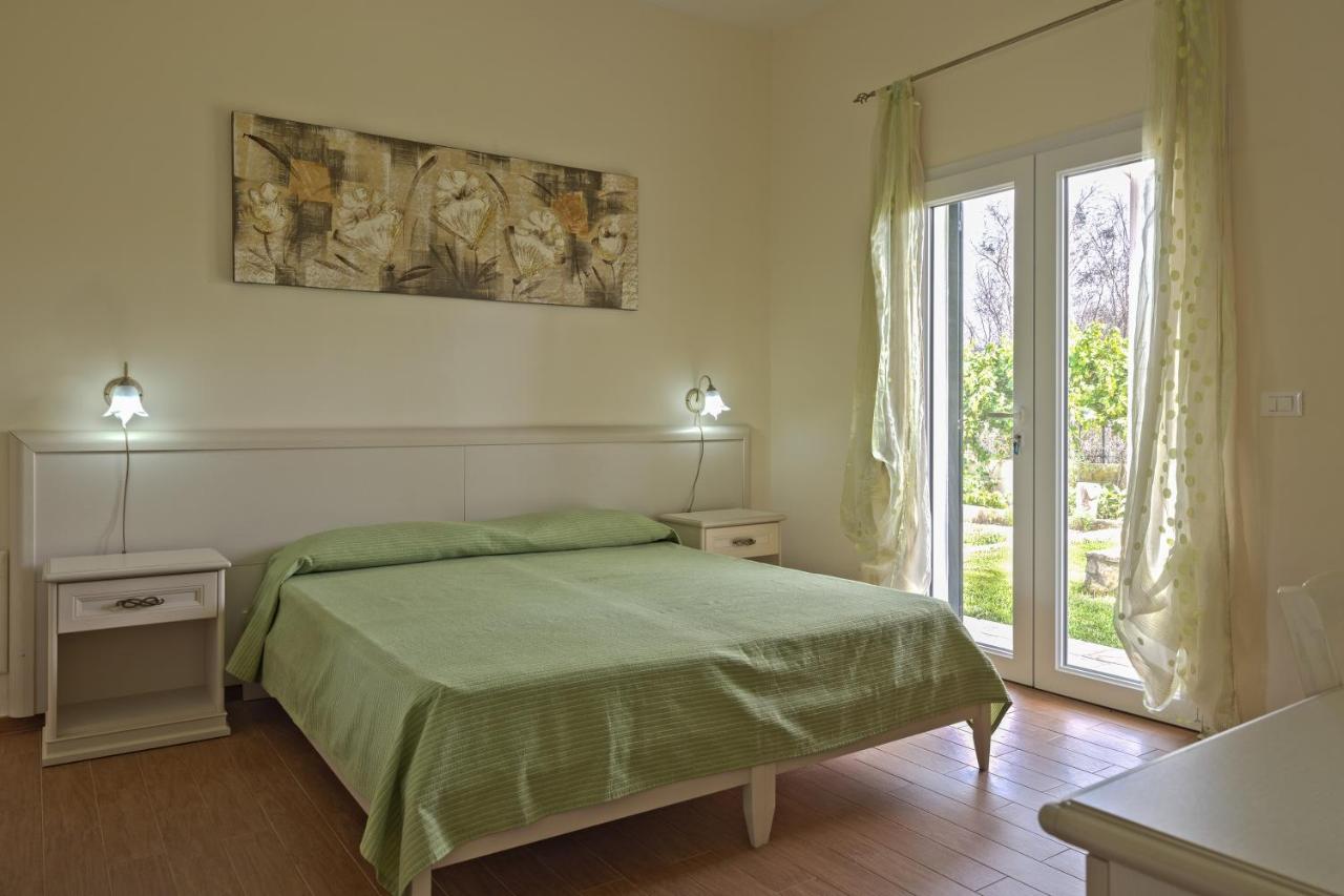 Deluxe Double or Twin Room with Garden View