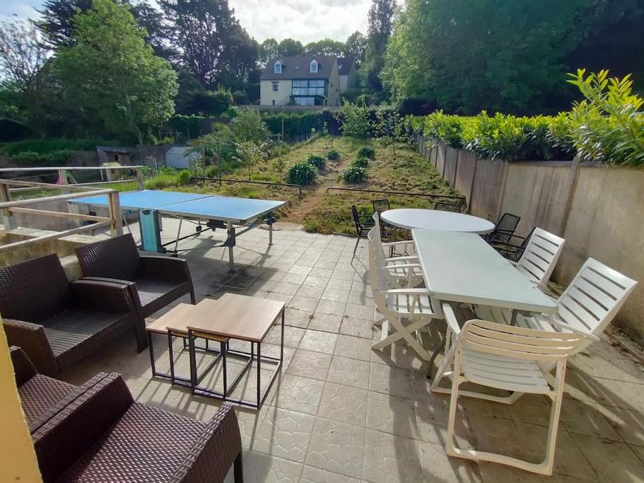 Maison familiale Cherbourg-ping pong-baby foot - B&B Cherbourg