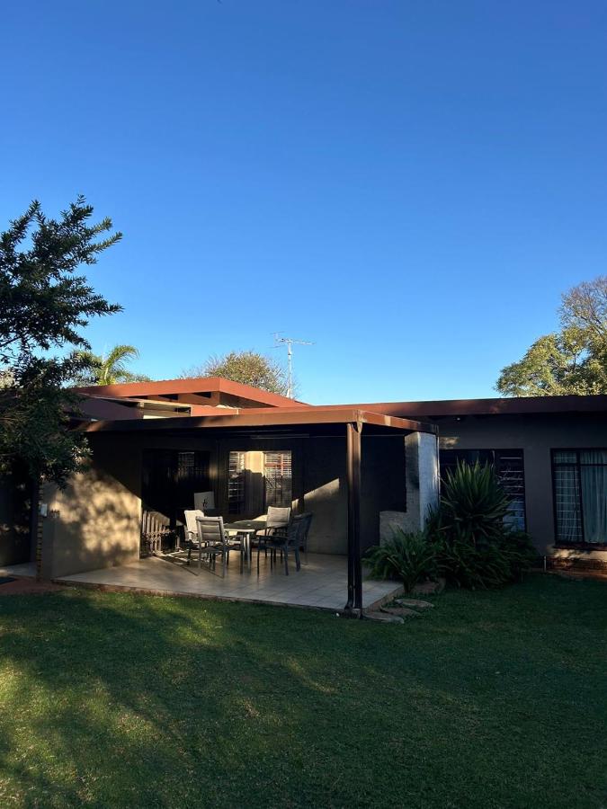 Green Grove Villa Doringkloof - B&B
