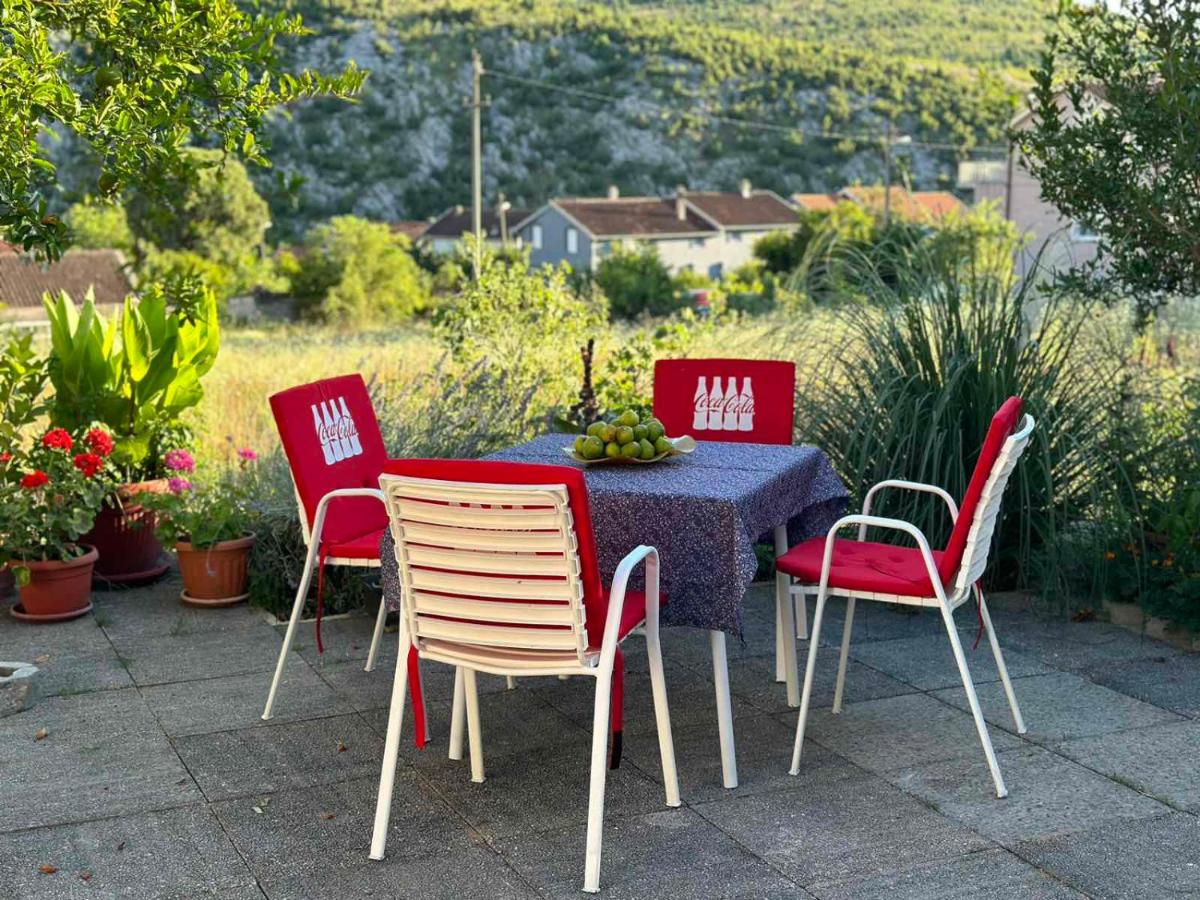STUDIO APARTMANI IZVOR - B&B