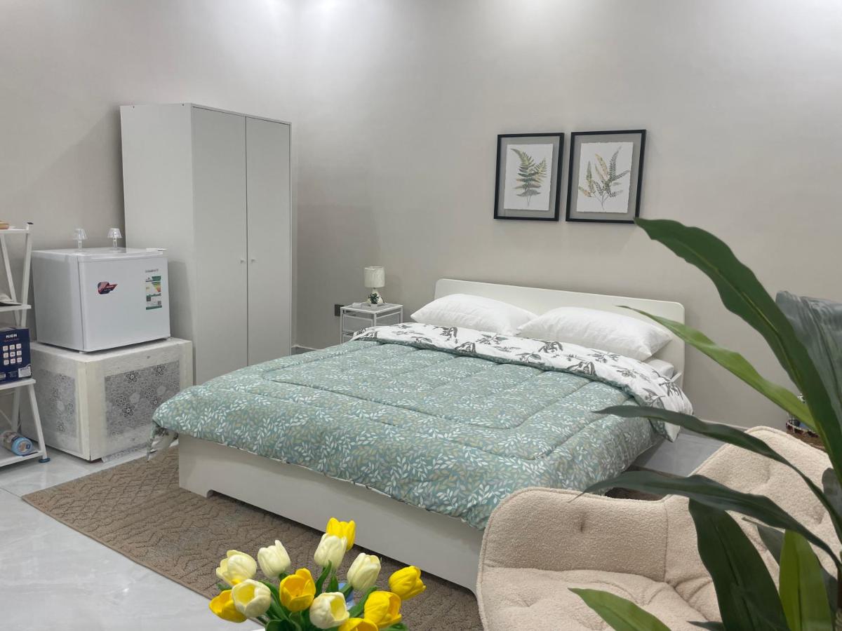ملاذ غرفة أنيقة للسيدات والعوائل فقط - B&B Jizan