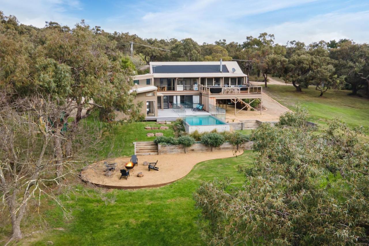 Long View - Heated Pool in Red Hill - B&B