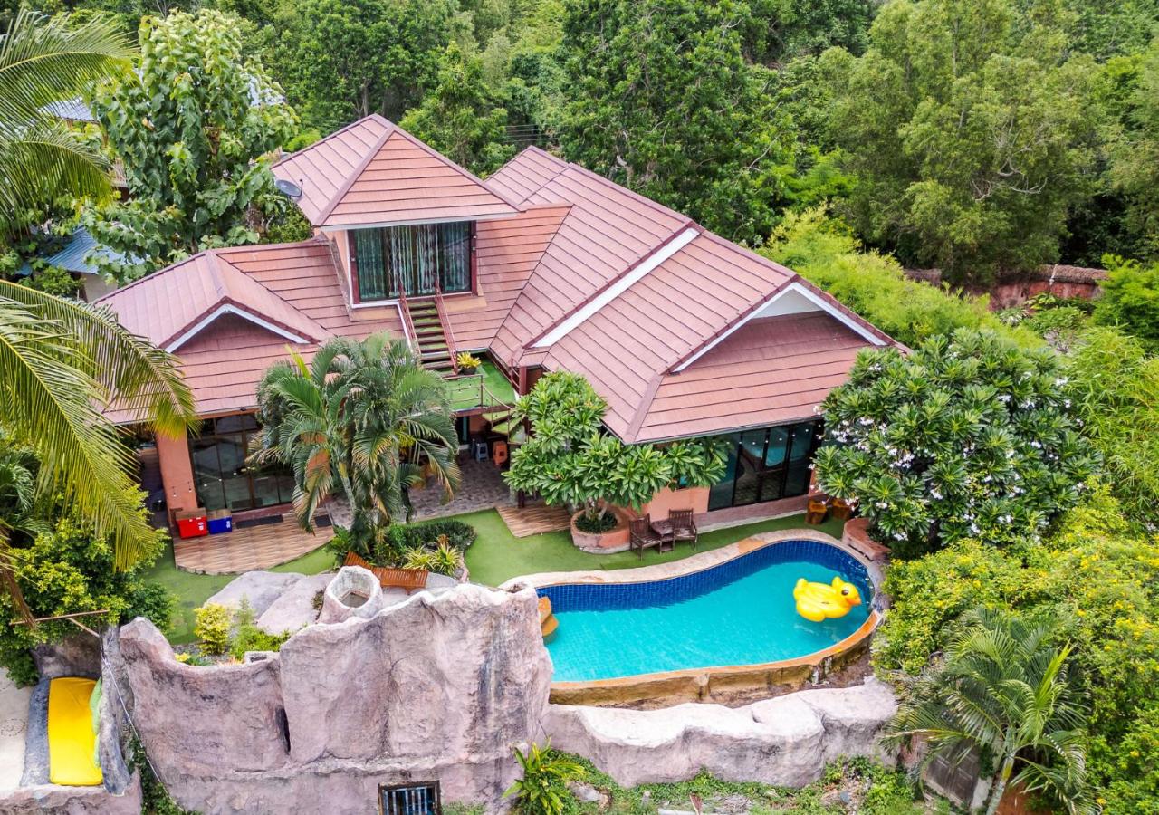 Huahin I-Din Poolvilla วิลล่ากลางธรรมชาติ วิวภูเขา เป็นส่วนตัว - Bed and Breakfast