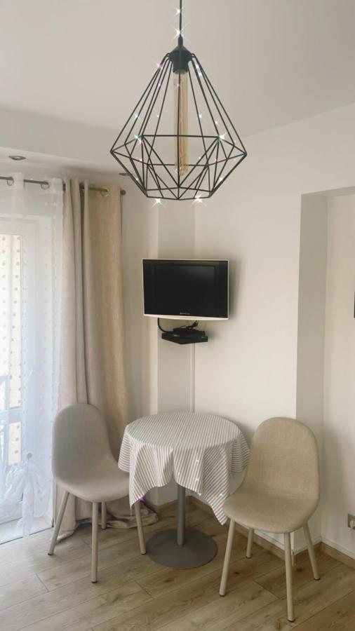 One-Bedroom Apartment with Garden View