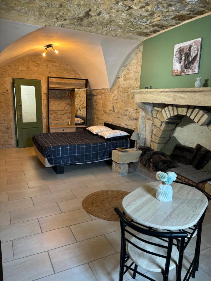Studio Montfrin - Bed and Breakfast