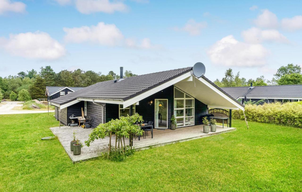 Awesome Home In Hadsund With Sauna