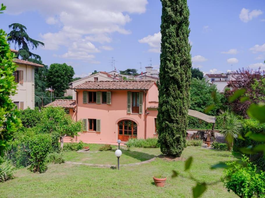 Stalla - Villa with garden in the historic center - Bed and Breakfast Florence