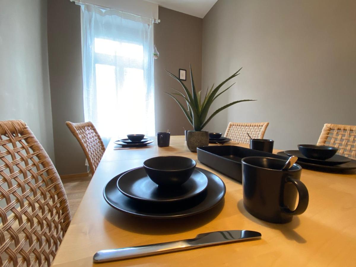 Modern apartment with stucco Liebig54 - Ferienwohnung