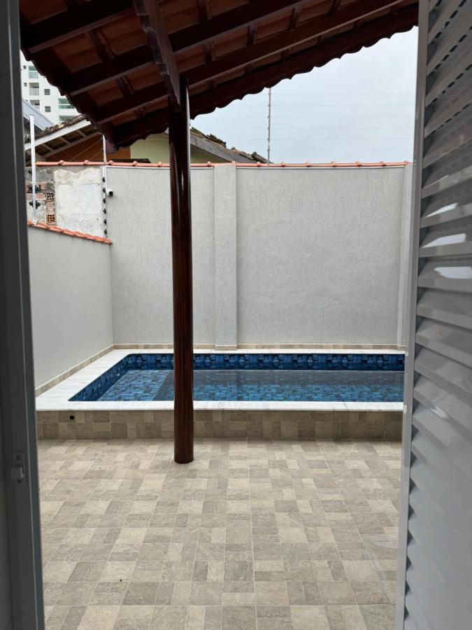 Casa nova na praia com piscina - Mongaguá - Ferienwohnung Mongaguá