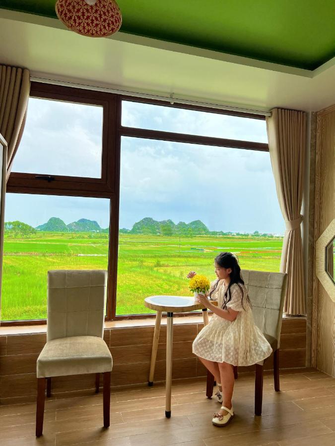 King Room with Mountain View