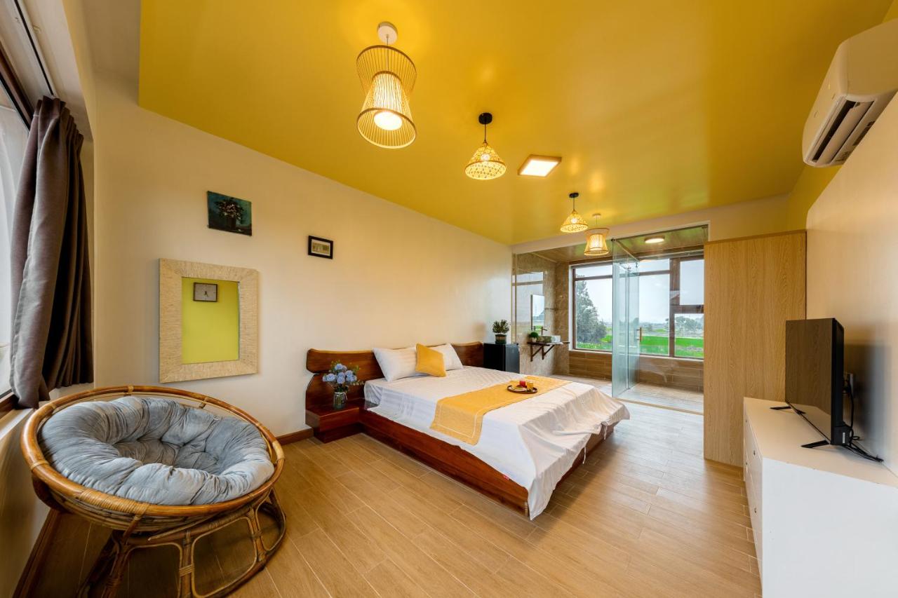 Kamer met Kingsize Bed en Uitzicht op de Bergen