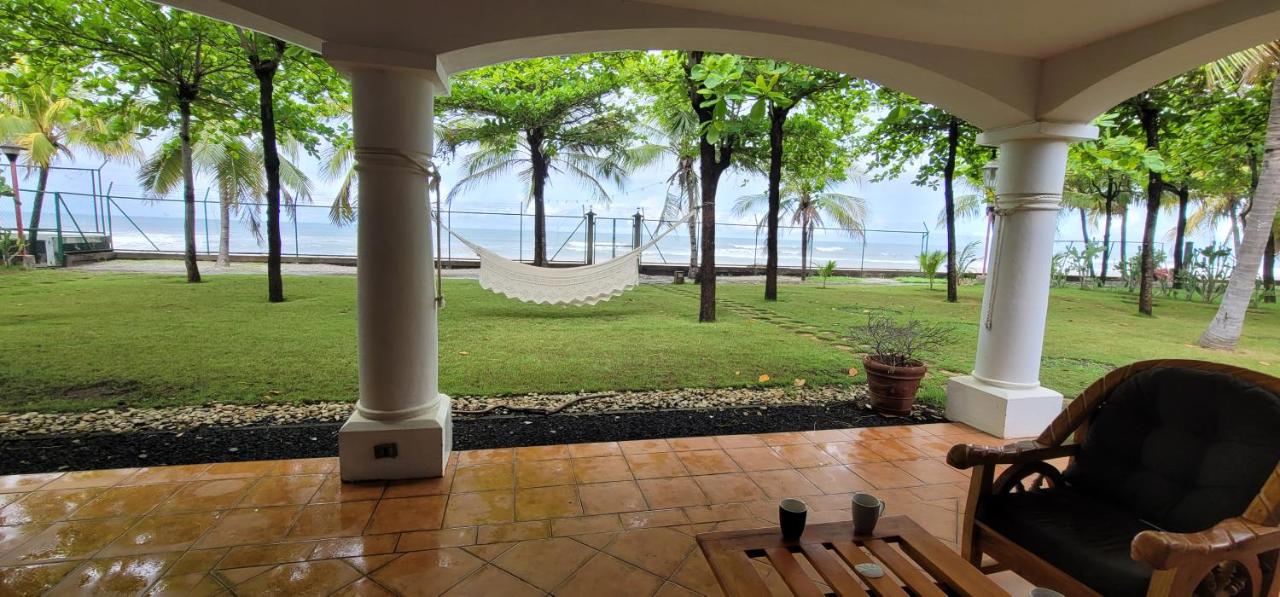 Welcome to The Beach House - B&B Pochomil