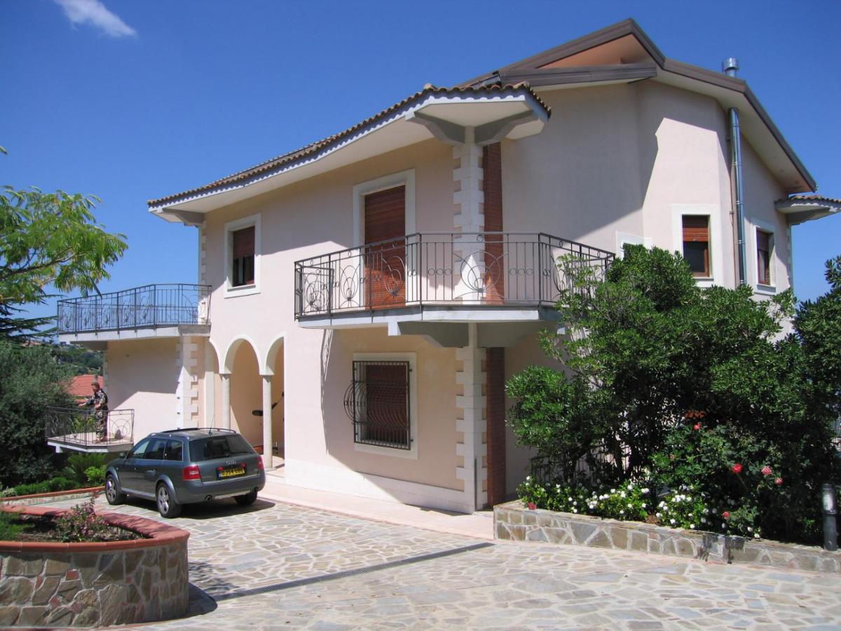 Residenza Panoramica Villa Carmela - Chambres d’hôtes Rocca Cilento
