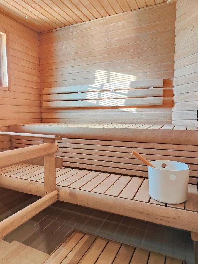Tilava ja viihtyisä talo - B&B