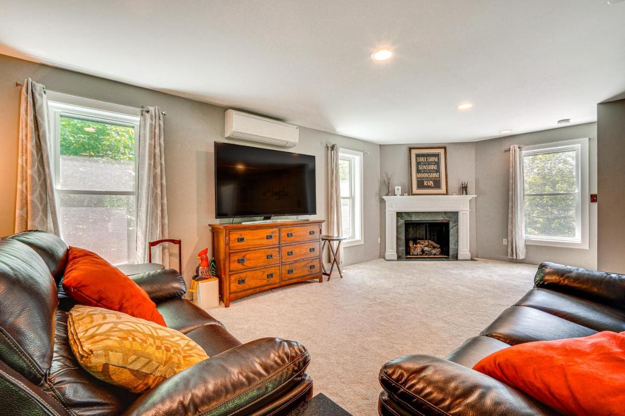 Wilmington Retreat Near Trails, Skiing and Festivals - B&B