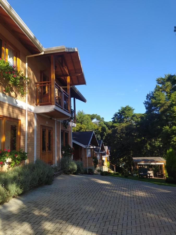 Pousada Alto dos Pinheiros - B&B