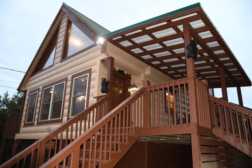 Bear Country Cabin - B&B