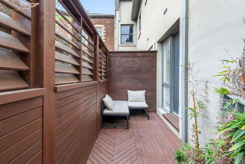 Retreat on George - B&B Melbourne