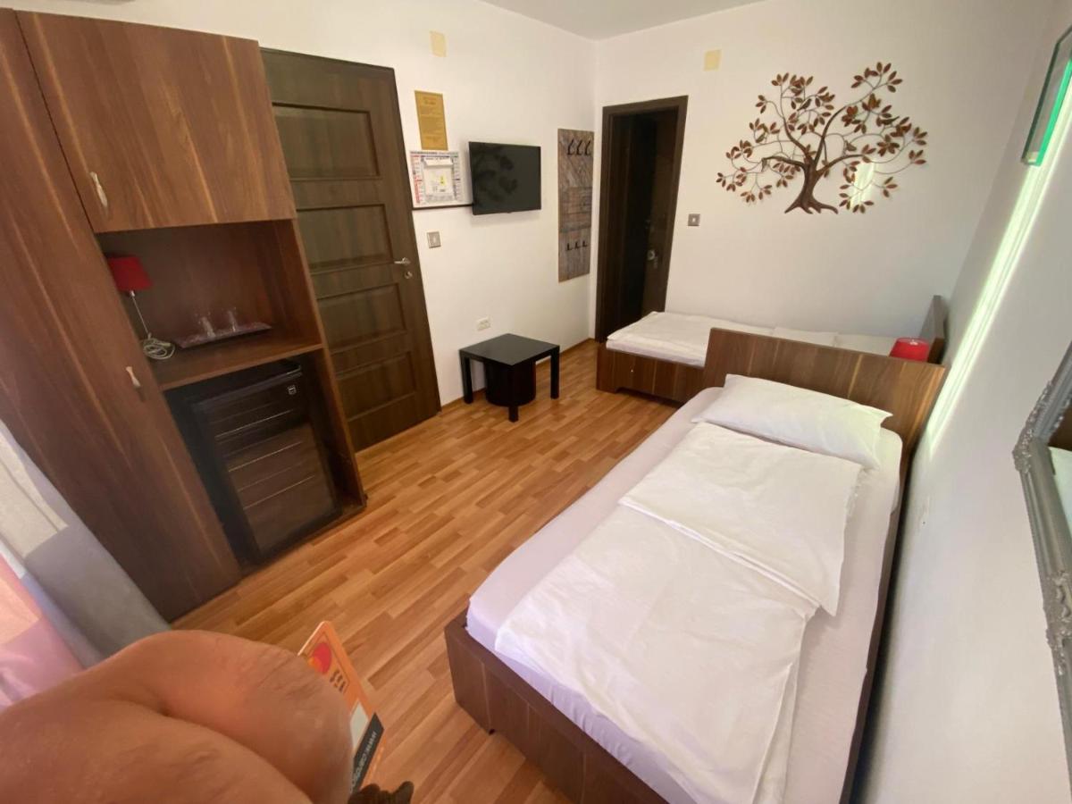 Twin Room with Private Bathroom