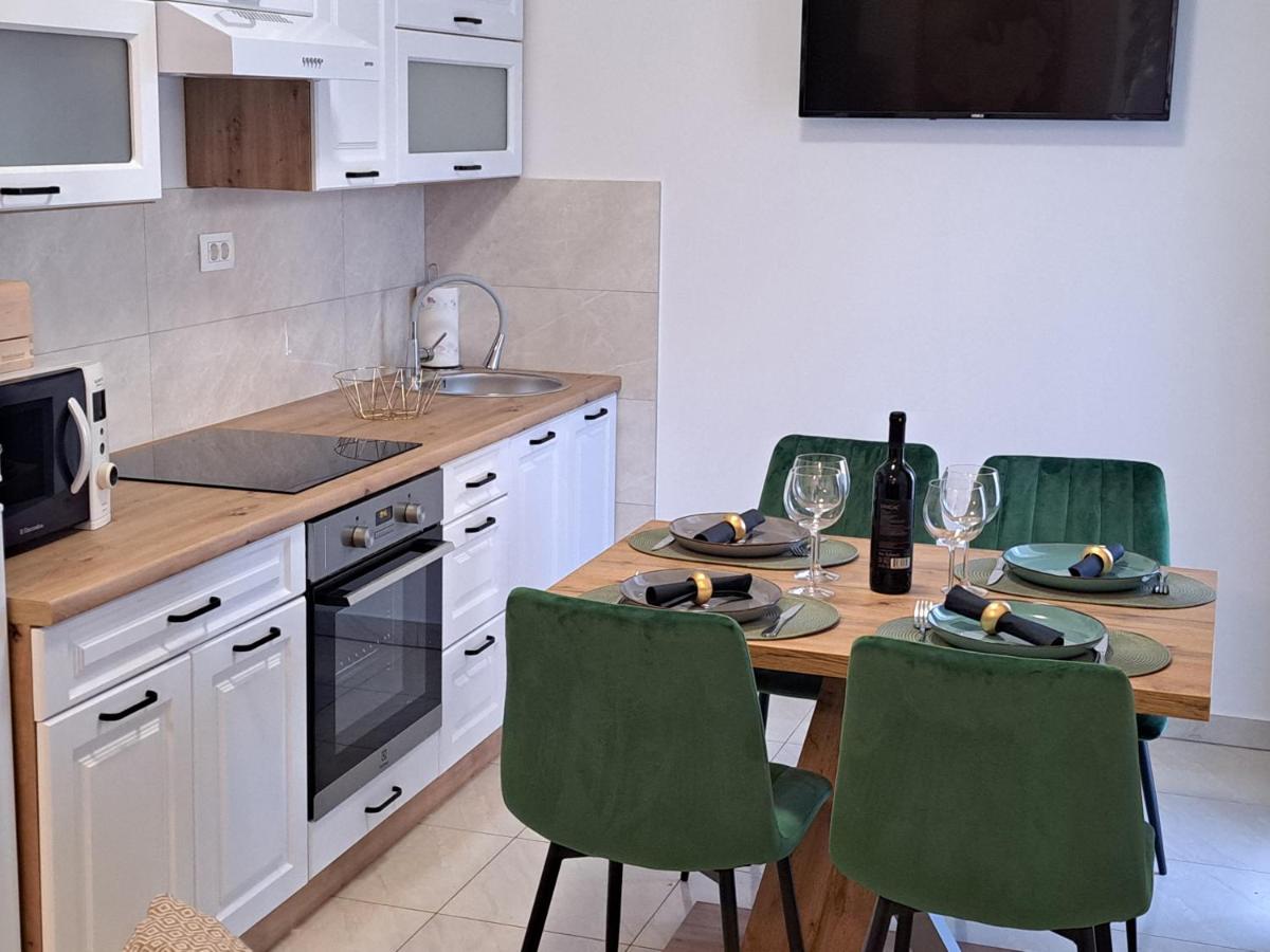 Apartman Iko Cista Provo - Ferienwohnung