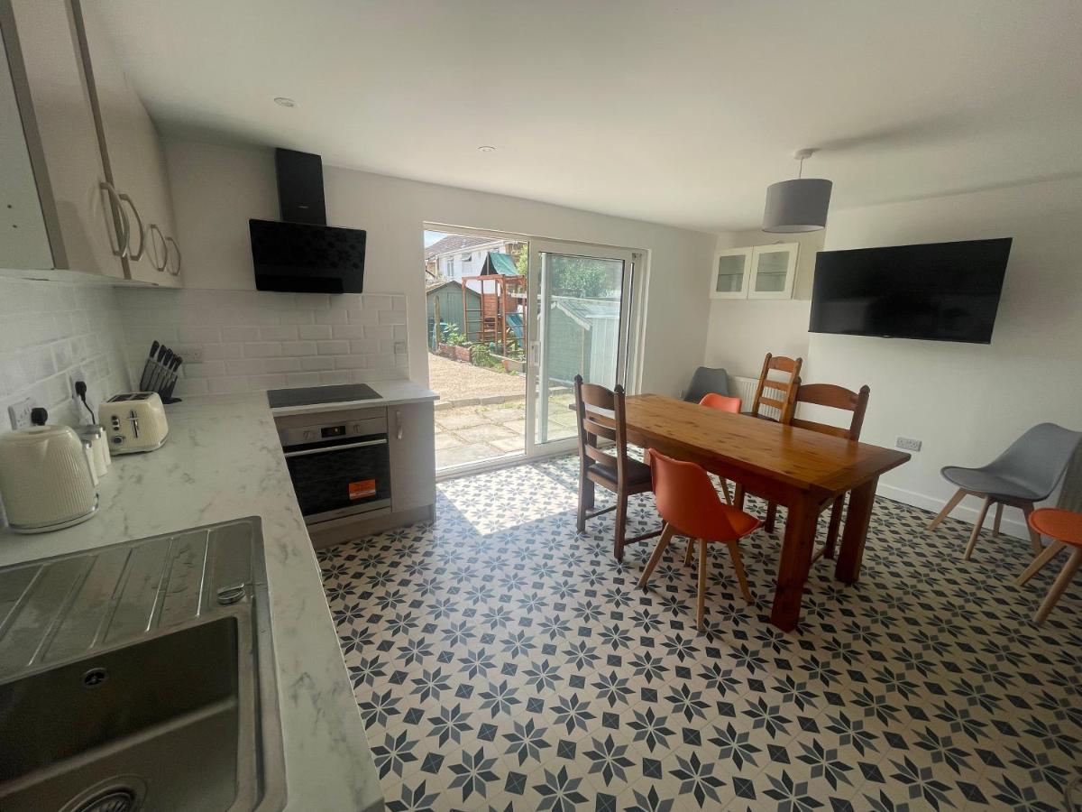 6 Bedroom House in Oxford - B&B