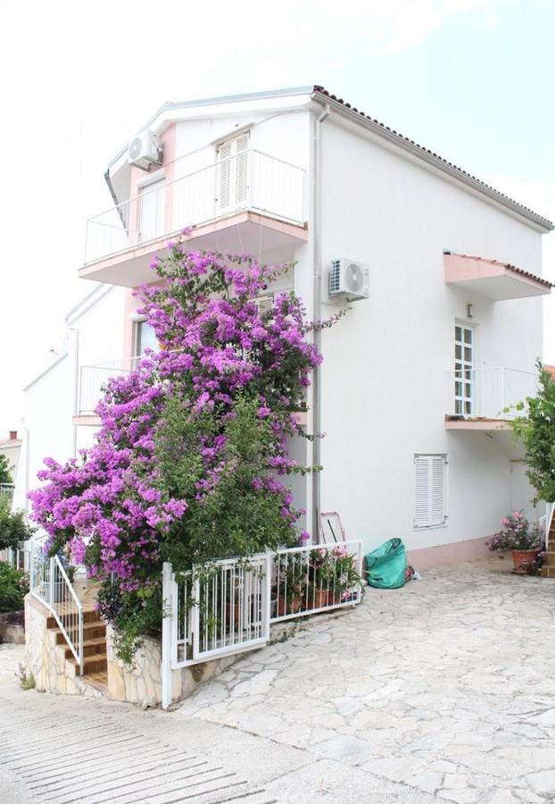 Apartment Bajuti - B&B