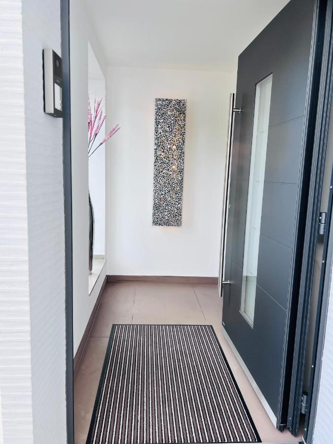 HARMONY "1" stylishes 4-Zimmer Apartment EG Terrasse Garten Parkplatz - B&B