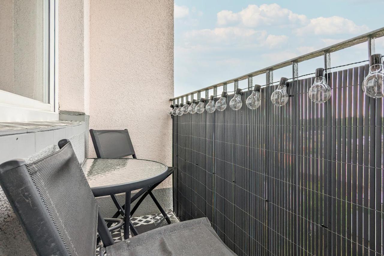 Przytulny Apartament z Balkonem Bajki 5 by Noclegi Renters - Chambres d'hôtes Gdańsk