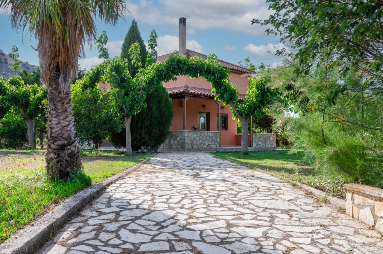 Olive 3 Bedroom Country House
