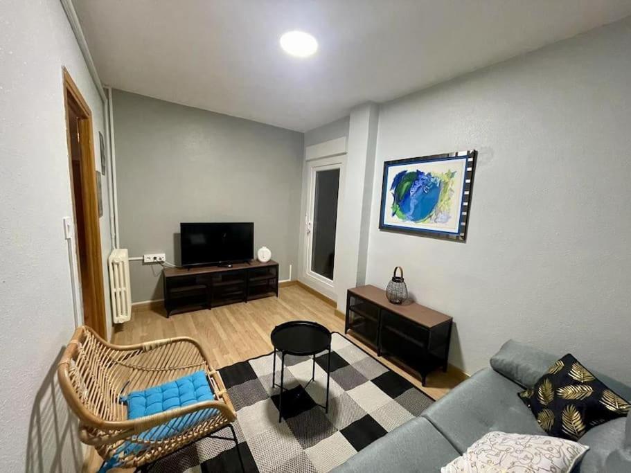 Piso Turístico Felipe Herce - B&B