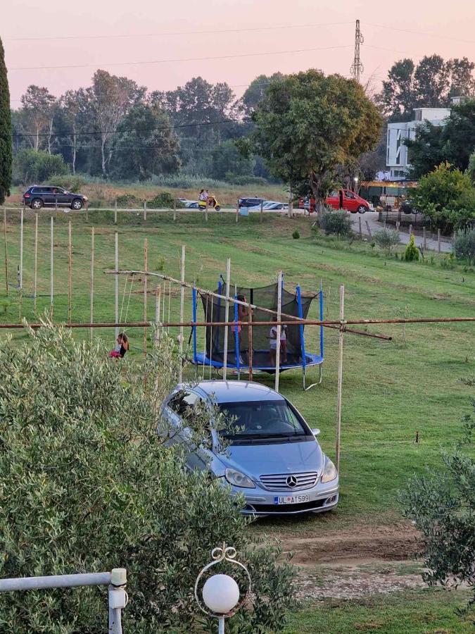 Appartamento con 2 Camere da Letto e Terrazza 