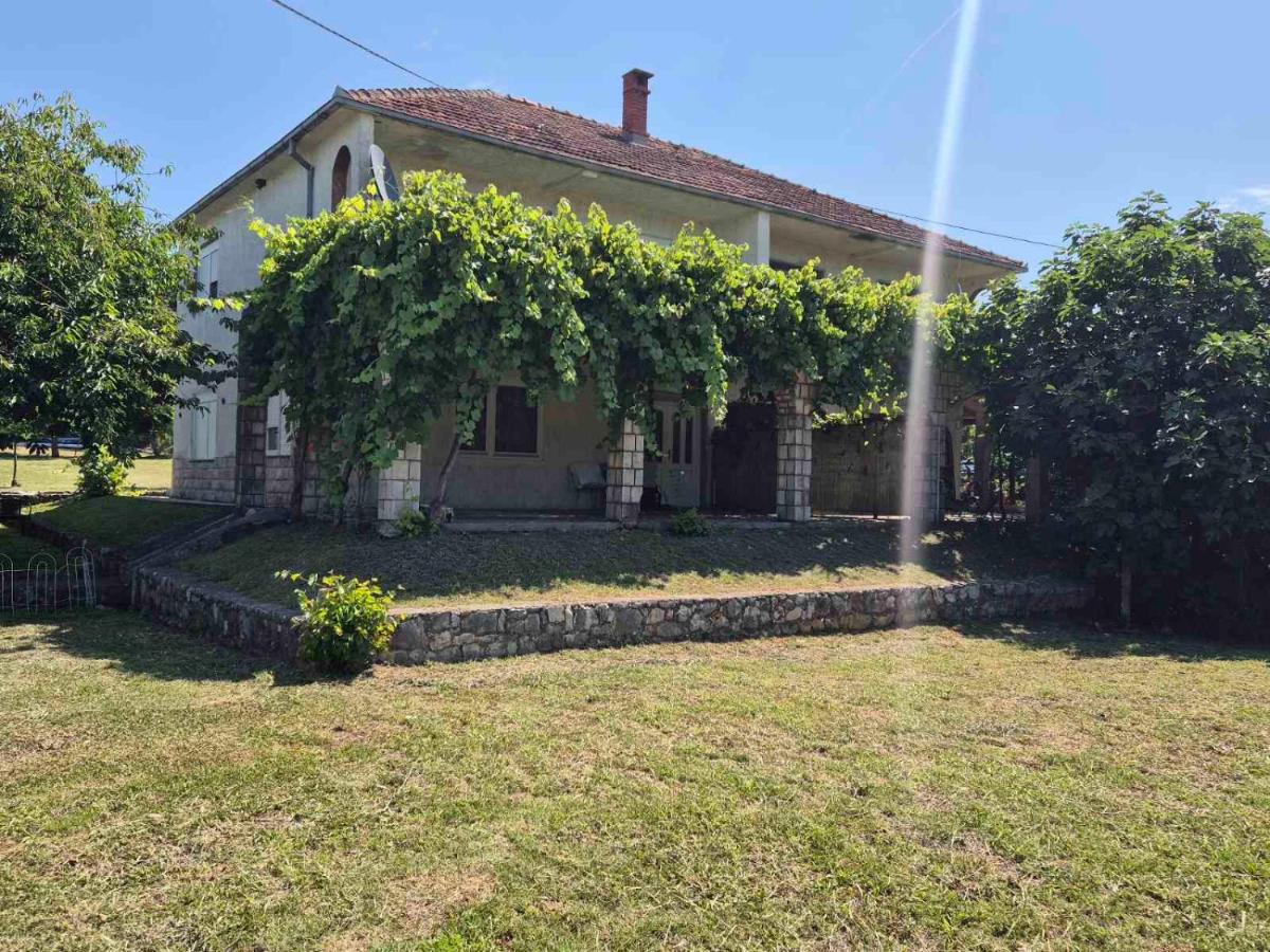 Apartman Obradović - Ferienwohnung Stolac