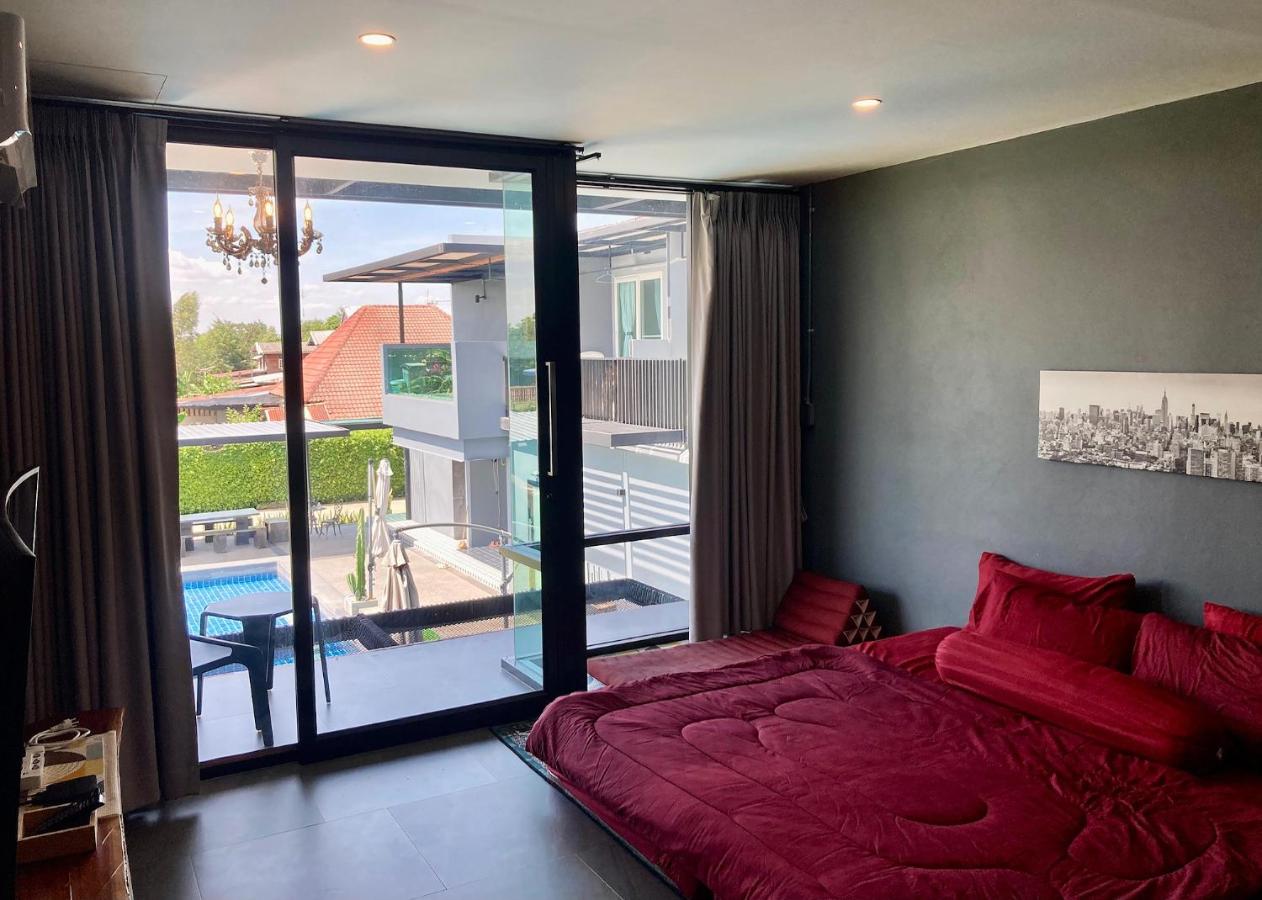 Camera Doppia con Letti Singoli con Vista Piscina