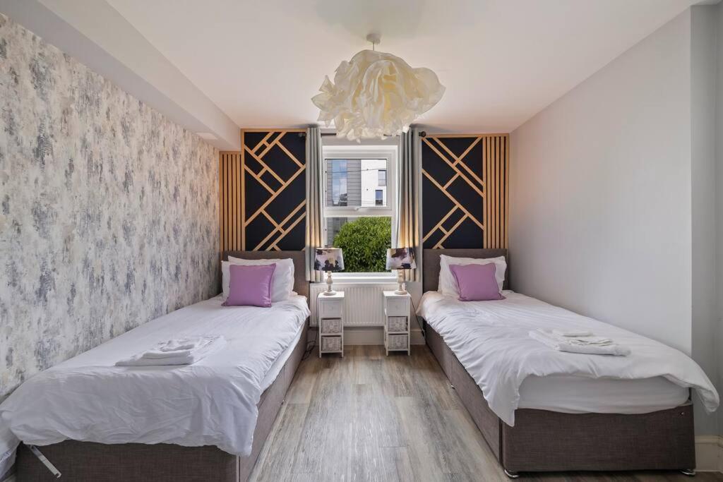 Stylish Plymouth Gem - Sleeps 6 - B&B