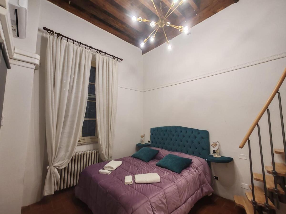 Corte Aranci e Corte Pini Deluxe Apartments in Historic Center Of Lucca - B&B