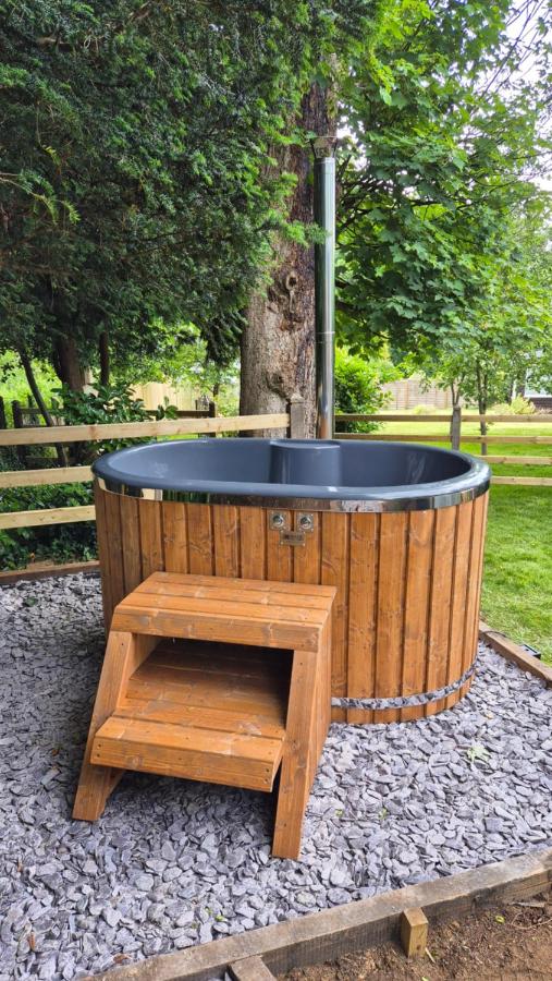 Brewers Bolt Cozy Unique Shepherds Hut Dog Friendly Hot Tub! - Ferienwohnung