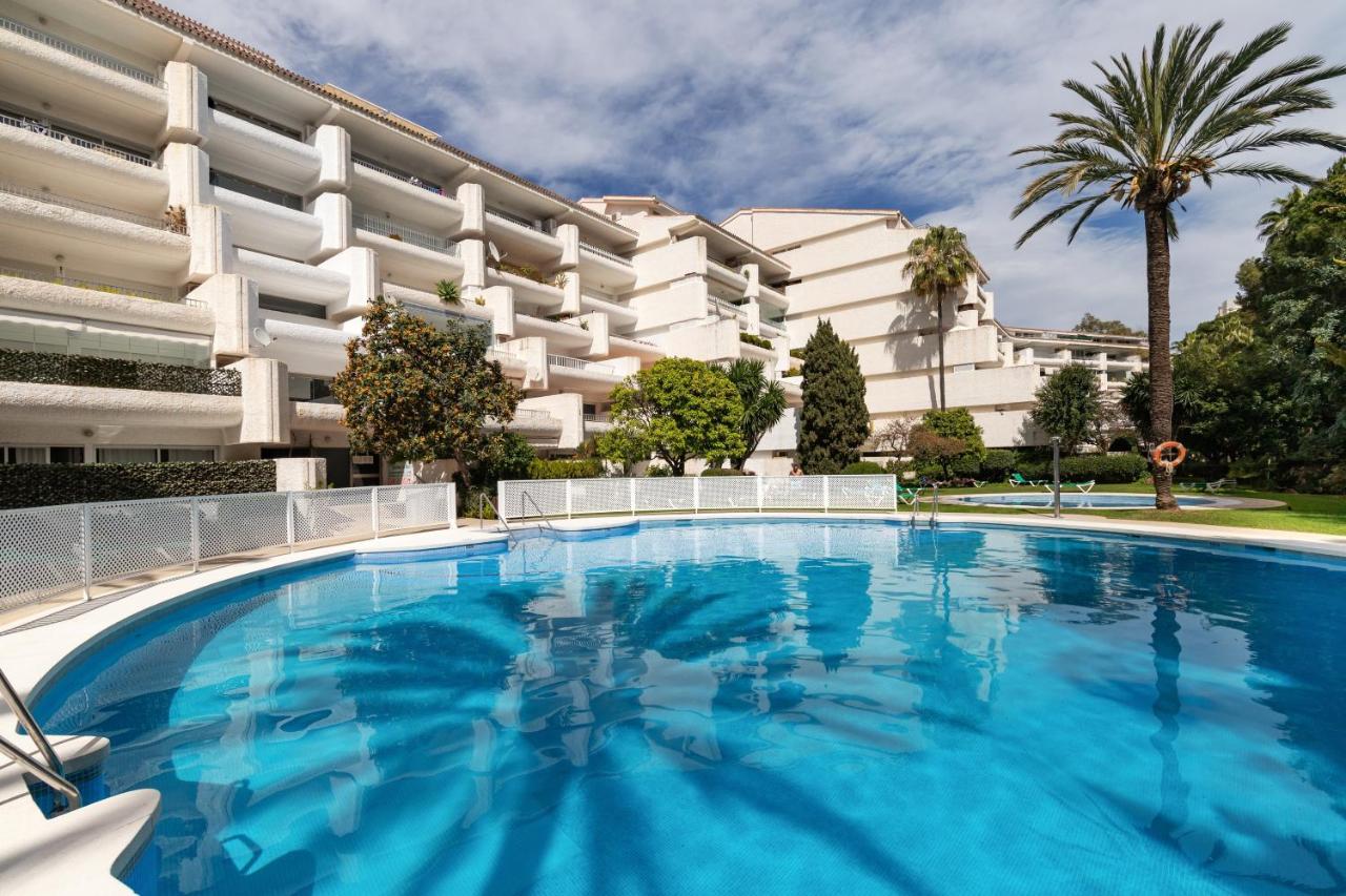 Paraiso del Mar parking y piscina 454 - B&B Marbella