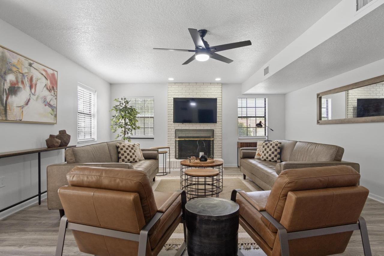 Epic Disney Stay Pool, Fireplace & Game Room! - B&B