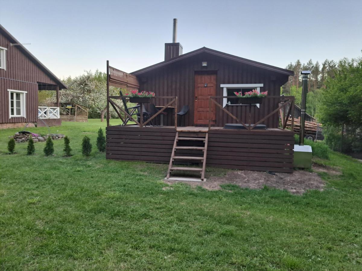 Namelis dviems su kubilu - Ferienwohnung