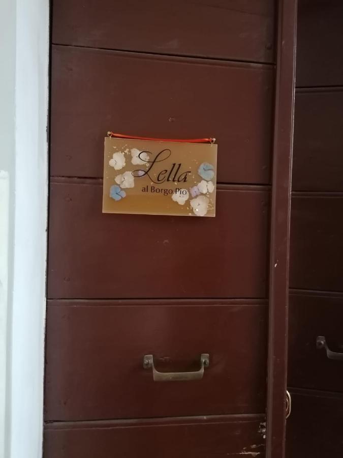 Casa Lella al Borgo Pio, a pochi passi da San Pietro - B&B