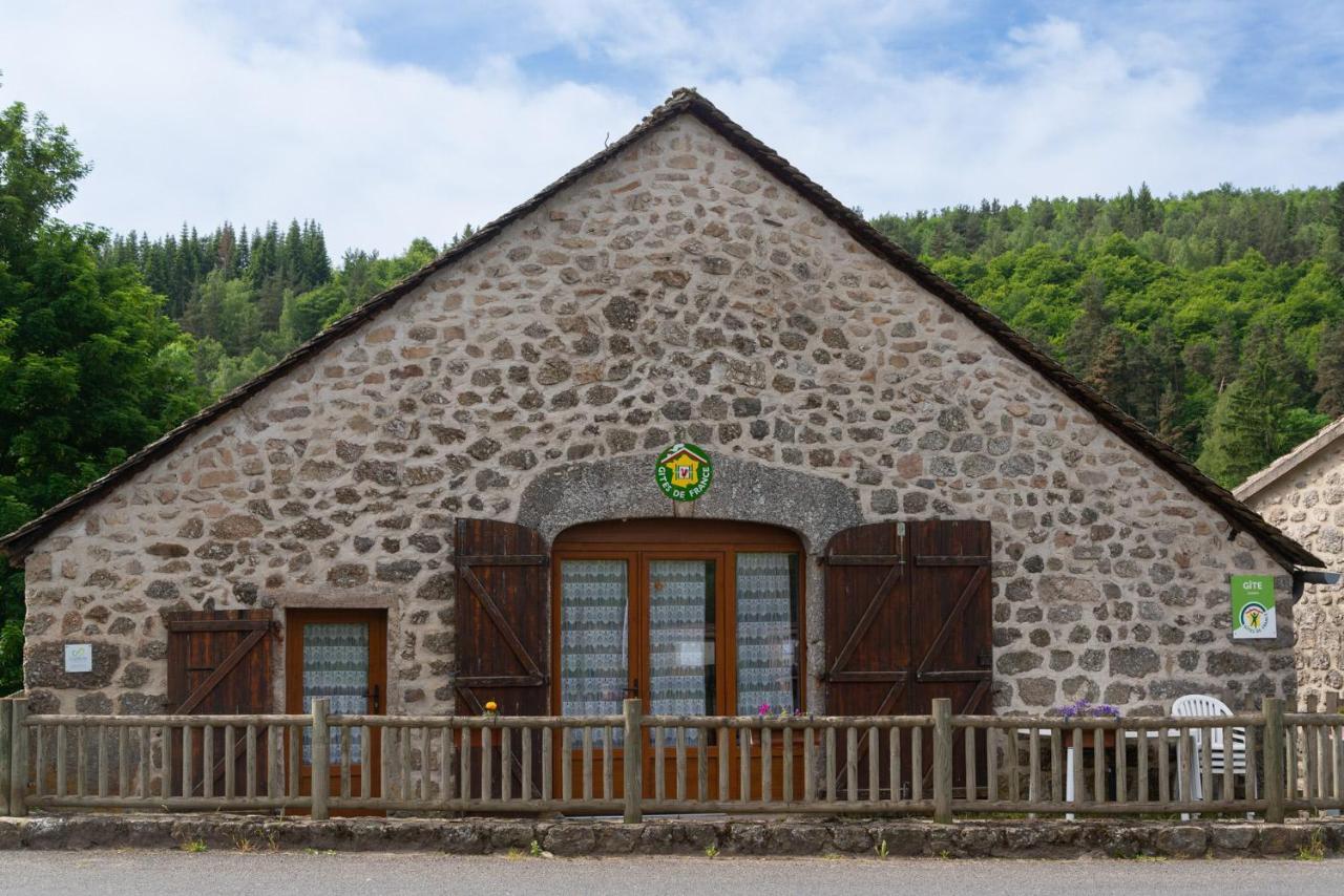 Gites de france 6 personnes a pierrefiche - Ferienwohnung