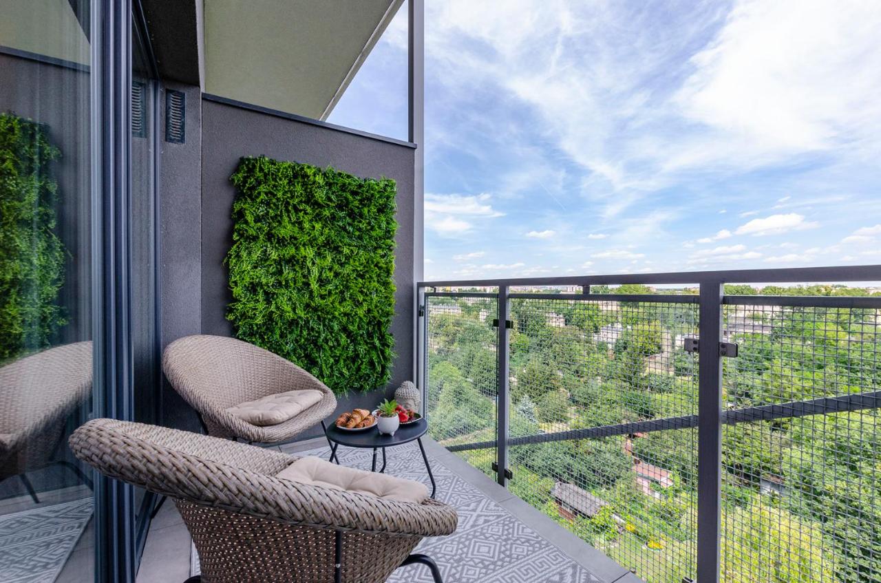 SKY Home- Pearl -Manufaktura, Parking, Klimatyzacja, Dostęp na Kod - B&B Lodz