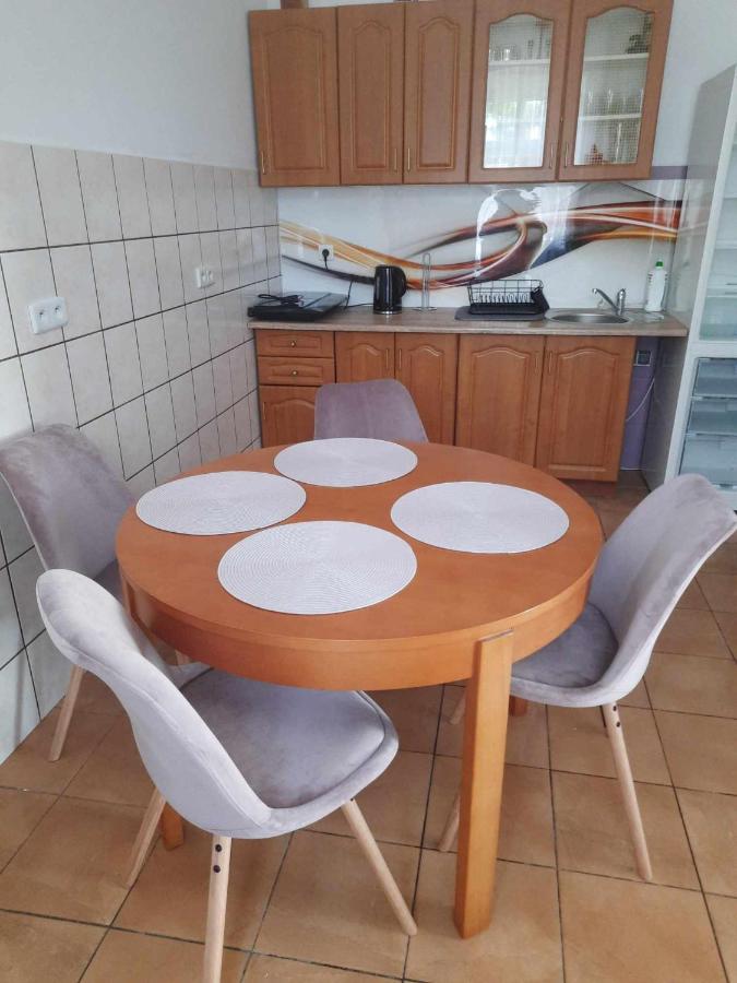 Apartament pod Dębem