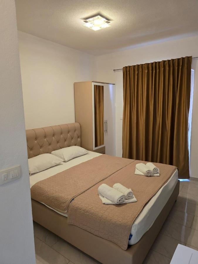 Deluxe Double Room with Shower