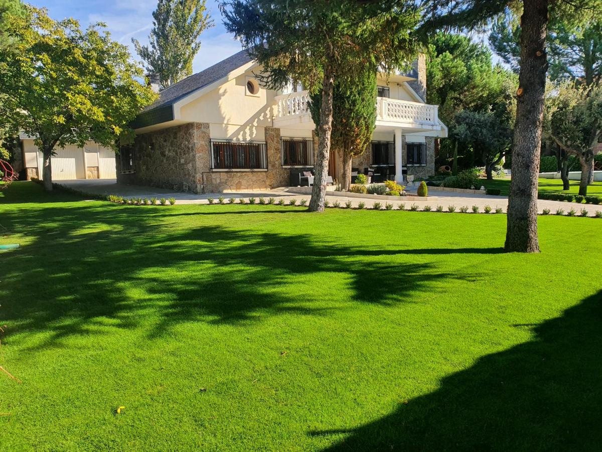 Seven-Bedroom House