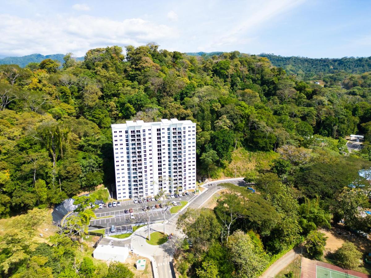 Deluxe Apt with Ocean View & Beach Access only 1 hour drive from San Jose - B&B