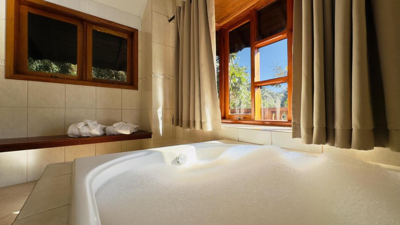 Chalé Master com Hidromassagem Dupla e Mezanino