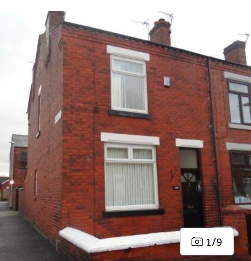 Spacious House, Near Haigh Woodland Park, Wifi, Parking - B&B