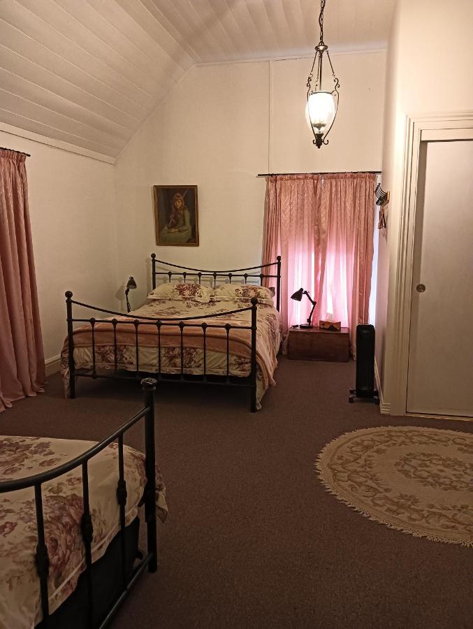 Deluxe Doppelzimmer (2 Erwachsene & 1 Kind)