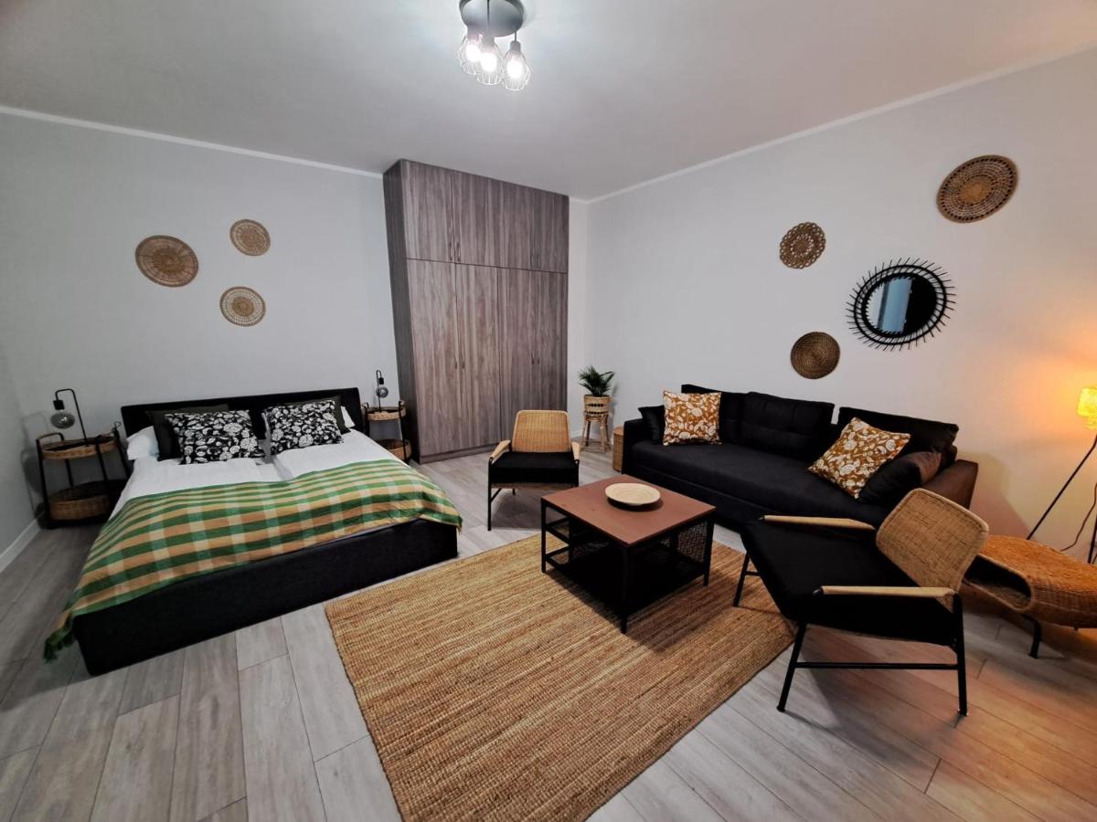Sleepway Apartment- Strzałowa - B&B